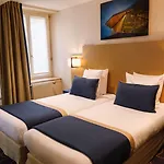 Des Remparts Perrache 호텔 3*