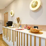 Des Remparts Perrache 호텔 3*