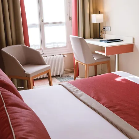 Hotel Des Remparts Perrache 3*