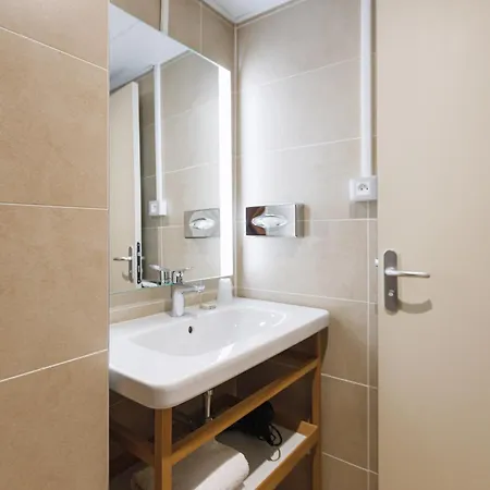Hotel Des Remparts Perrache Lyon