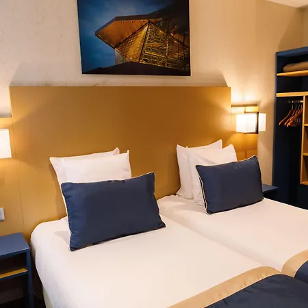 Des Remparts Perrache 호텔 3*