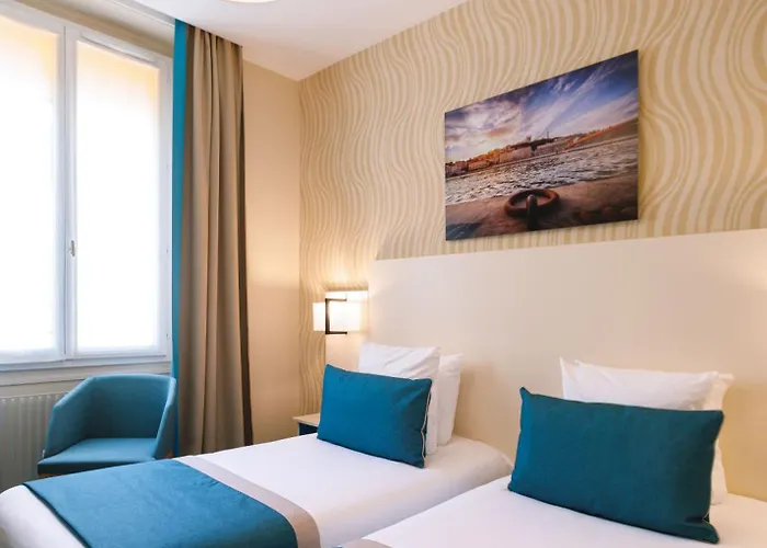 Des Remparts Perrache Hotel