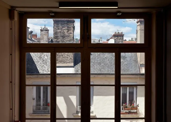 Hotel Des Remparts Perrache 3*